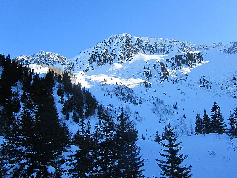 #2 Au dessus des sources : Le soleil va apparaitre, mais la neige restera dure Au dessus des sources : Le soleil va apparaitre, mais la neige restera dure