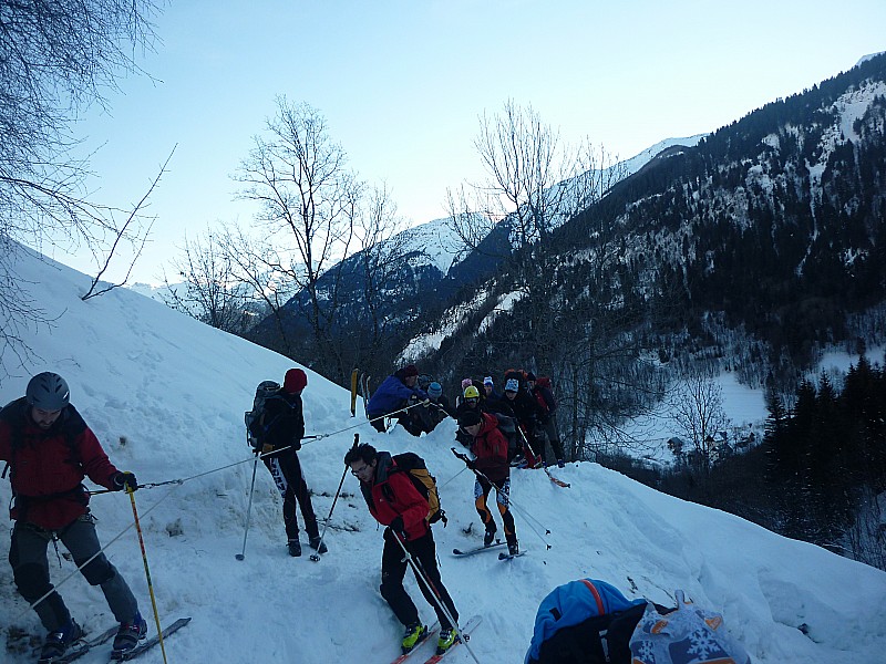 deuxieme avalanche : passage de la deuxieme, toujours dans la joie et la bonne humeur !