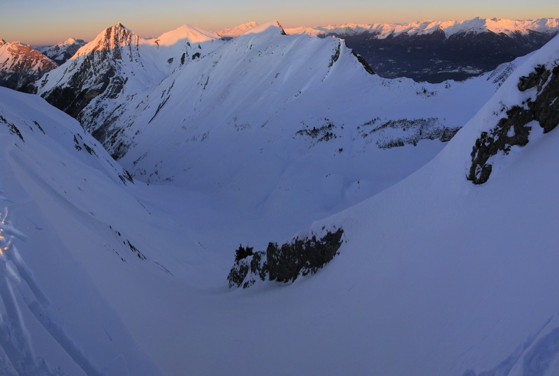 #9 Le couloir NE : C Le couloir NE : C'est par là qu'on descend