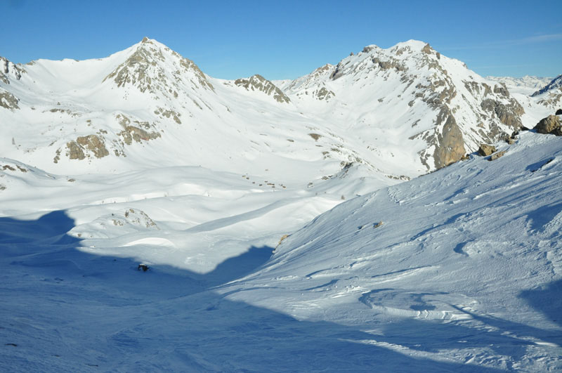 #5 Col la Rousse : Du col, vue vers le Nord, les chalets de Clapeyto. Col la Rousse : Du col, vue vers le Nord, les chalets de Clapeyto.