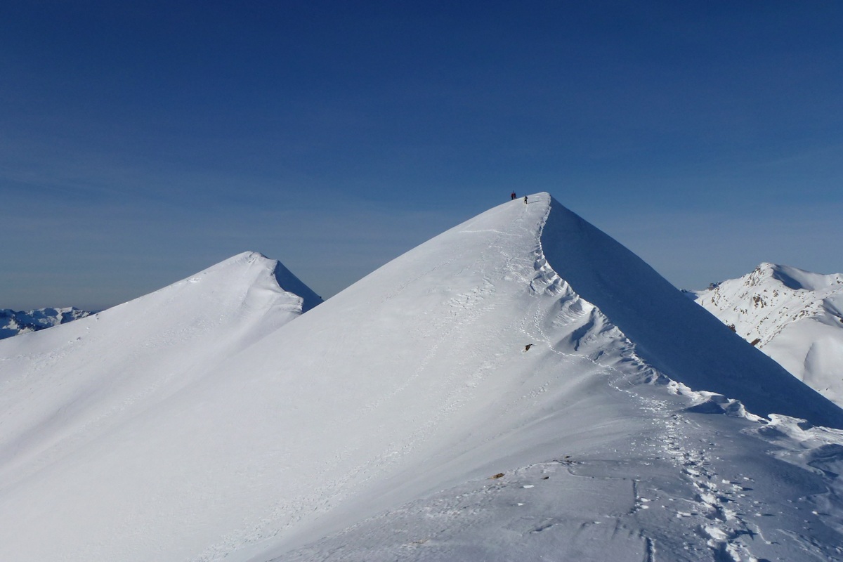 #20 De la Pointe de la Pallaz : Le sommet 2728 m qui sera pour nous le terme de l De la Pointe de la Pallaz : Le sommet 2728 m qui sera pour nous le terme de l'ascension.