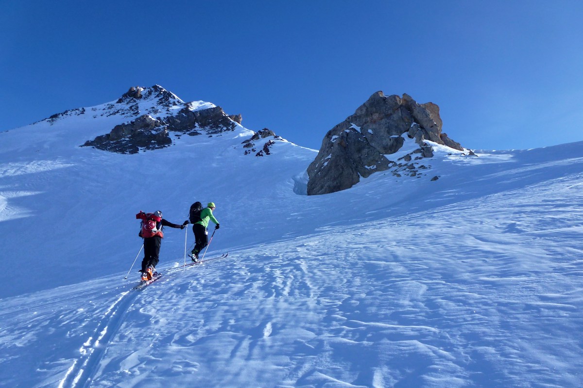 #16 Col du Bonnet du Prêtre : Les derniers mètres en versant Nord. Col du Bonnet du Prêtre : Les derniers mètres en versant Nord.