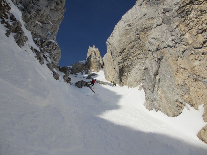 #11 Couloir de la Peyrouse : Les "Franck" au passage de l Couloir de la Peyrouse : Les "Franck" au passage de l'étroiture.