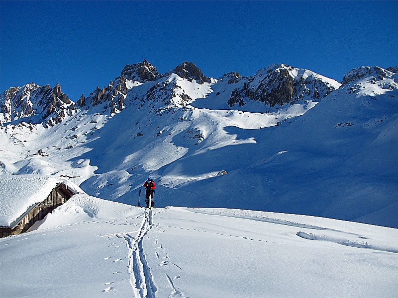 #1 Chalet de la Conchette : Le versant ouest de l Chalet de la Conchette : Le versant ouest de l'Aiguille de Presset au centre ,la descente du col du Bresson à droite
