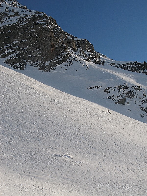 #6 sous le couloir : bonne courbe à la sortie du couloir, neige super agréable sous le couloir : bonne courbe à la sortie du couloir, neige super agréable