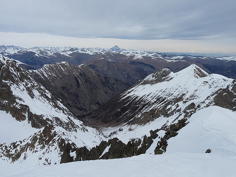 #10 Le viso : et au fond à D,le massif du Mont Rose. Le viso : et au fond à D,le massif du Mont Rose.