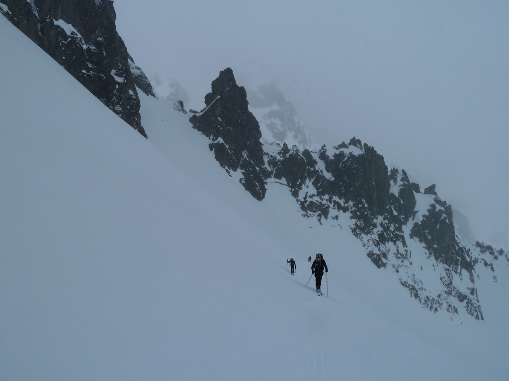 #2 vers 2400 : on y est presque, il neige toujours ... vers 2400 : on y est presque, il neige toujours ...