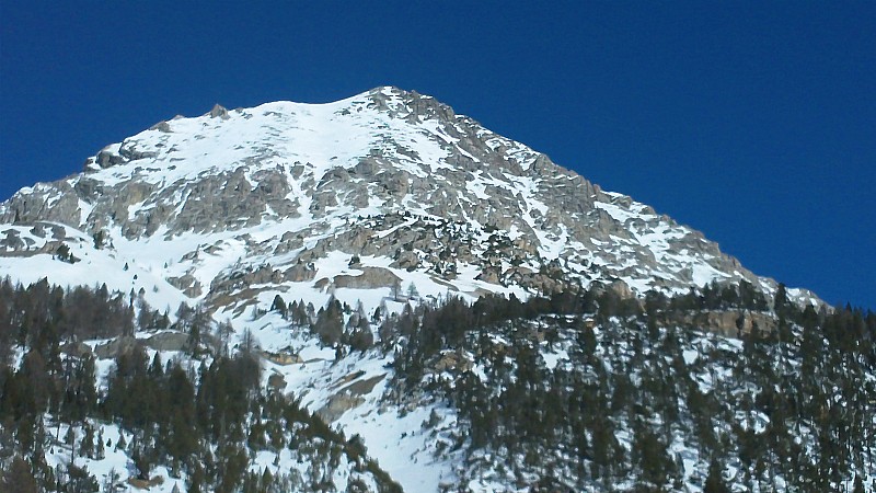 #1 sommet de charra : vu des chalets des acles après la descente. On voit bien le 4.3 et on devine à droite en regardant le 5.3 sommet de charra : vu des chalets des acles après la descente. On voit bien le 4.3 et on devine à droite en regardant le 5.3
