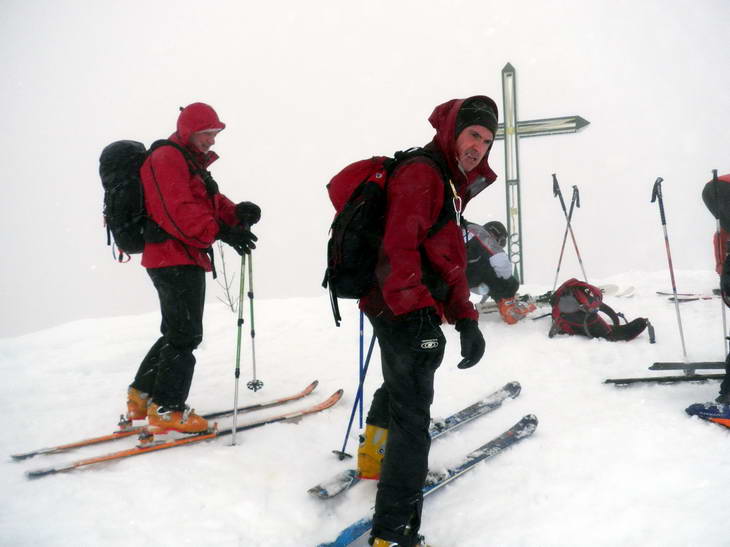 #4 La croix : Bon, on tourne les skis en on dégage... La croix : Bon, on tourne les skis en on dégage...