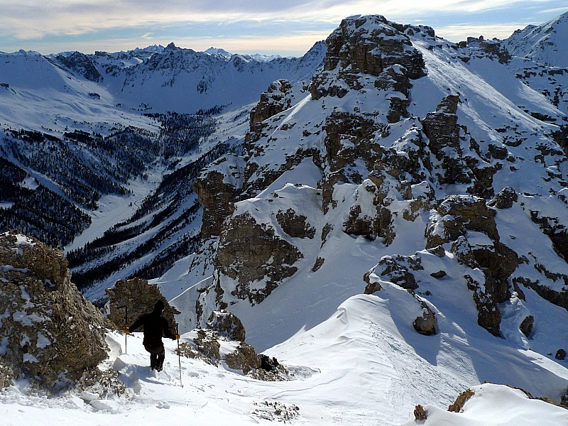 #5 Le couloir prend à G : au fond, le Lac de l Le couloir prend à G : au fond, le Lac de l'Orceyrette