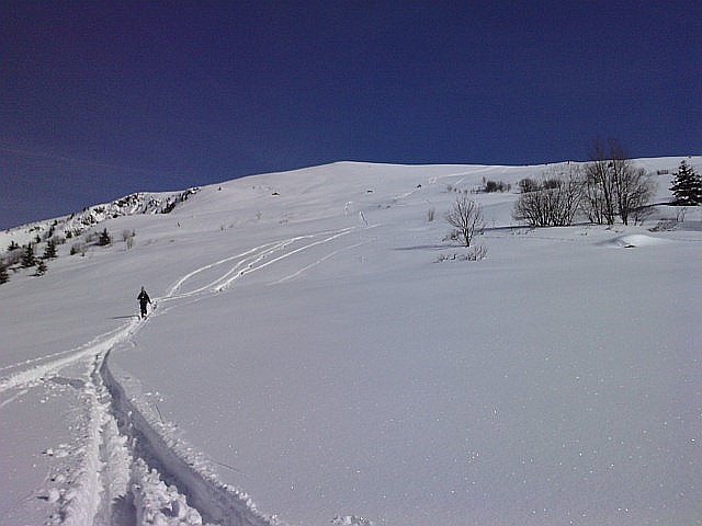 #3 Descente du sommet... : Peu de courbes...mais des tranchées.. Descente du sommet... : Peu de courbes...mais des tranchées..