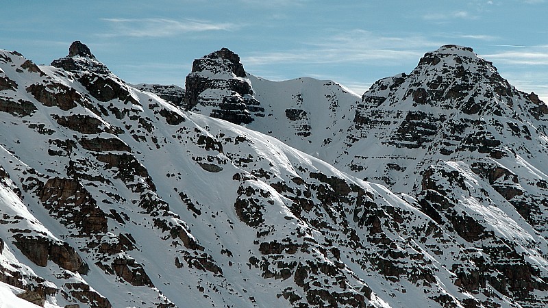 #9 2700m : superbes vues sur Pointe Cote de l 2700m : superbes vues sur Pointe Cote de l'Ane et son couloir Nord fait le 28 decembre