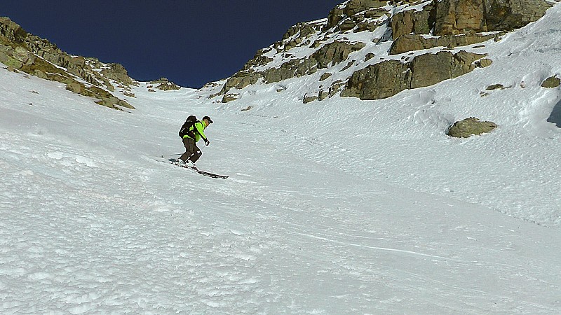 #24 2600m : couloir en bonnes conditions 2600m : couloir en bonnes conditions