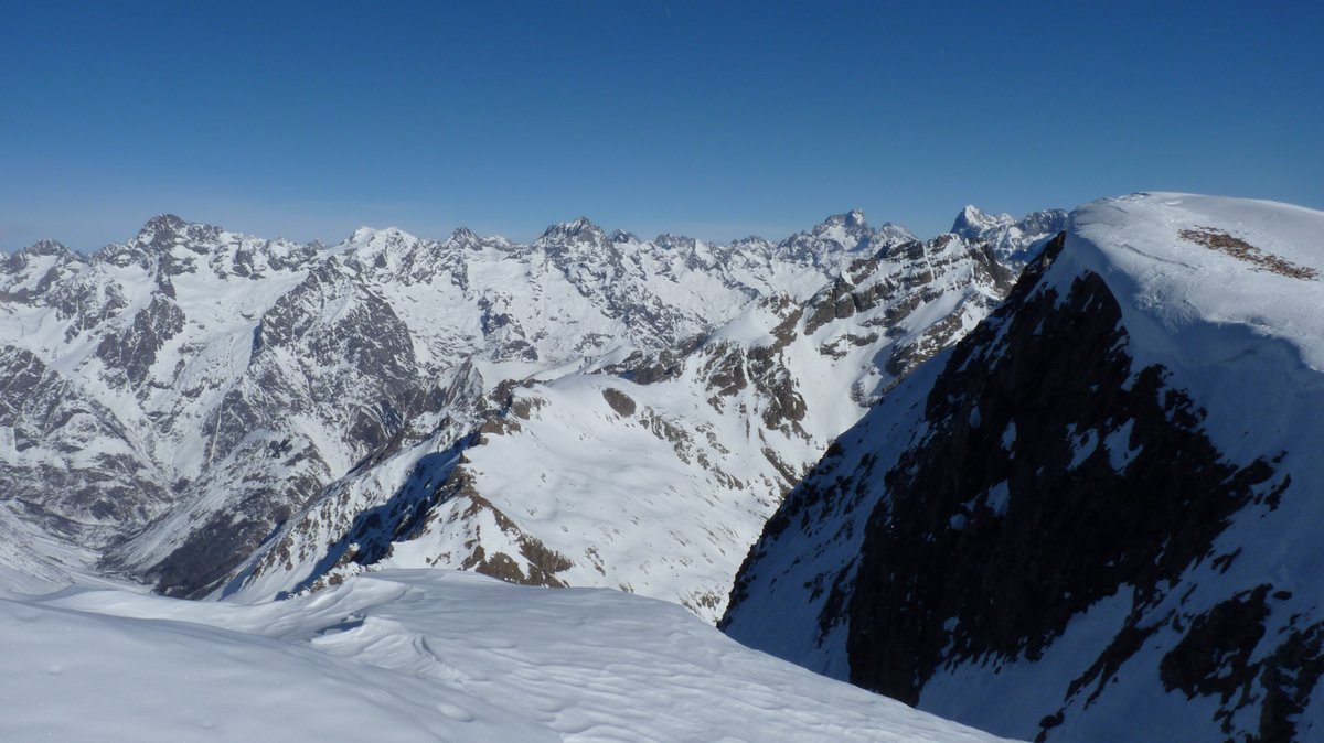 #4 Tête Virante au centre : Plus au nord la cime du Vallon et l Tête Virante au centre : Plus au nord la cime du Vallon et l'Olan à gauche