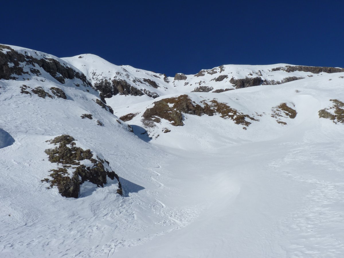#5 Dans la descente : Il faux bien repérer les passages de poudre Dans la descente : Il faux bien repérer les passages de poudre