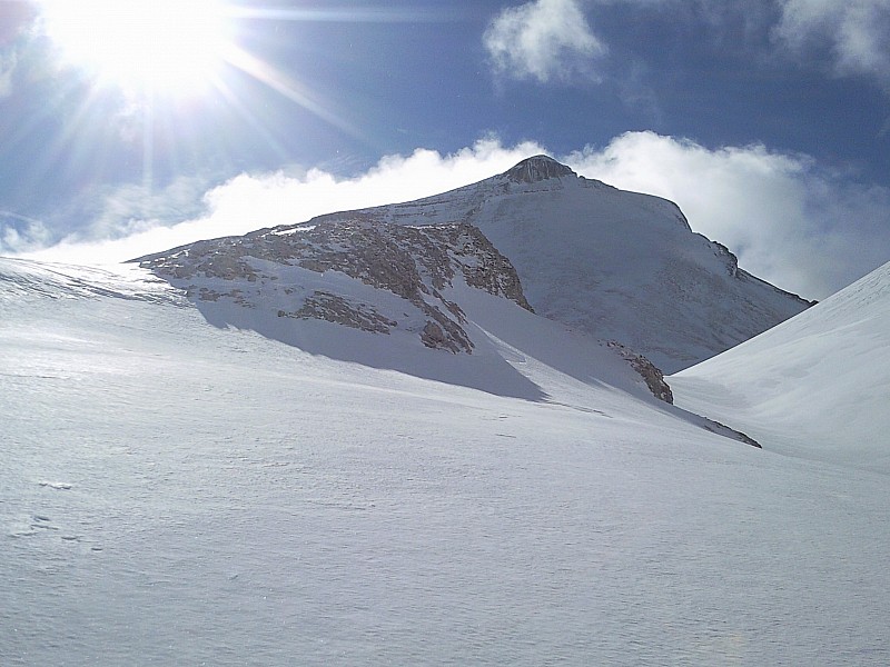#3 le Rougnou : La tête de l le Rougnou : La tête de l'Aupet, avant qu'elle ne se fasse happer par le brouillard. A ce moment-là, on y croyait tout plein!