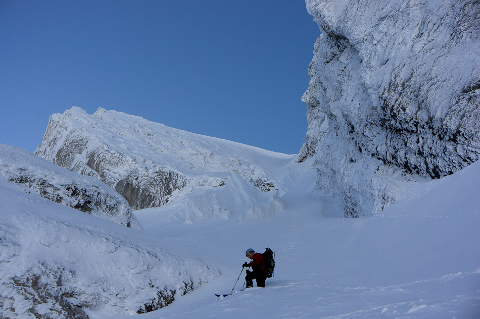 #7 Terminus à ski : au premiers tiers de la pente Terminus à ski : au premiers tiers de la pente