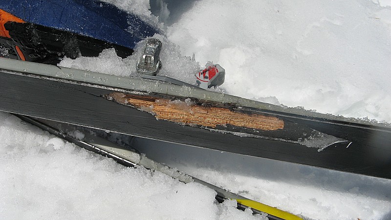 #12 Incident technique : Un ski de Patrice à rendu l Incident technique : Un ski de Patrice à rendu l'âme!