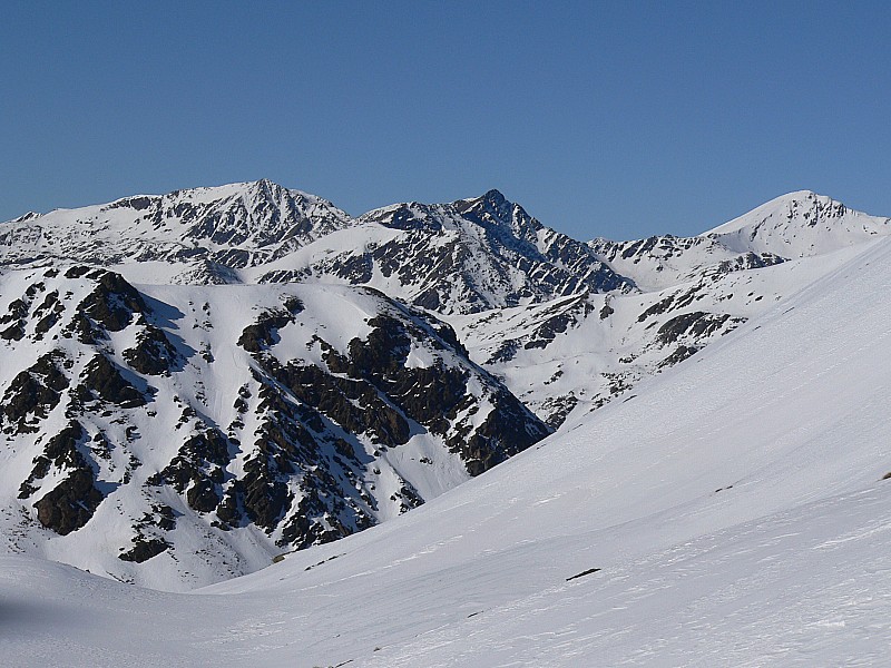 #3 Pic de la Cabaneta : Pic de l Pic de la Cabaneta : Pic de l'Estyanyo, autre Pic de la Cabaneta et Serrere