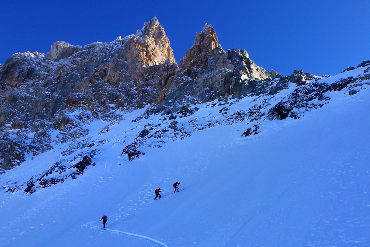 #7 Sous L Sous L'Aiguille de la Nova : Et ses rochers aux couleurs chaudes.