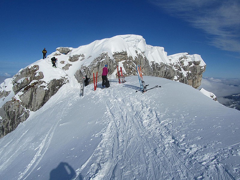 #6 à l à l'arrivée : beaucoup de neige sur la main courante