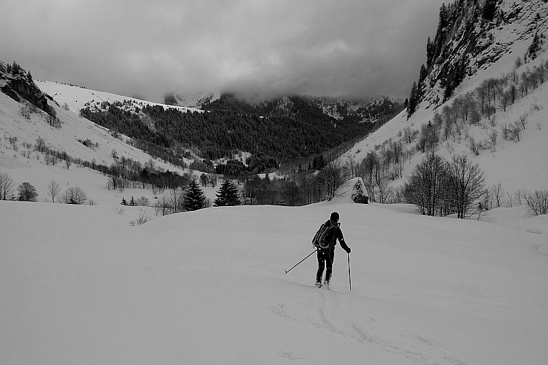 #15 Tour du roc d Tour du roc d'enfer : changement de temps dans le vallon du Foron...