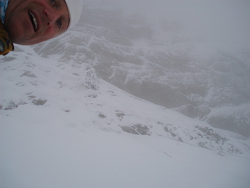 #6 Falaises : Malgré les grosses accumulation le câble est étonnement visible. Falaises : Malgré les grosses accumulation le câble est étonnement visible.