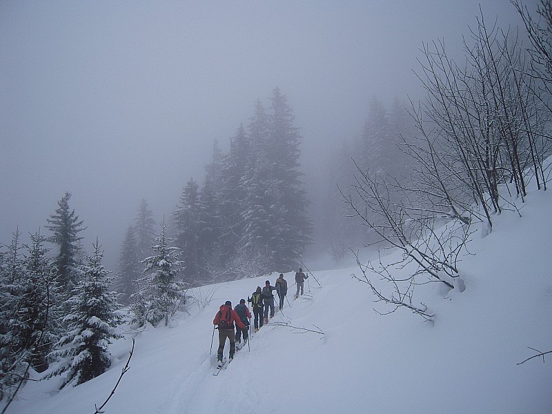 #7 creve tête : l creve tête : l'équipe dans la montée au refuge Pierre Larron