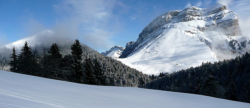 #13 Les nuages progressent : Autour du dôme de Pravouta et de la Dent de Crolles Les nuages progressent : Autour du dôme de Pravouta et de la Dent de Crolles