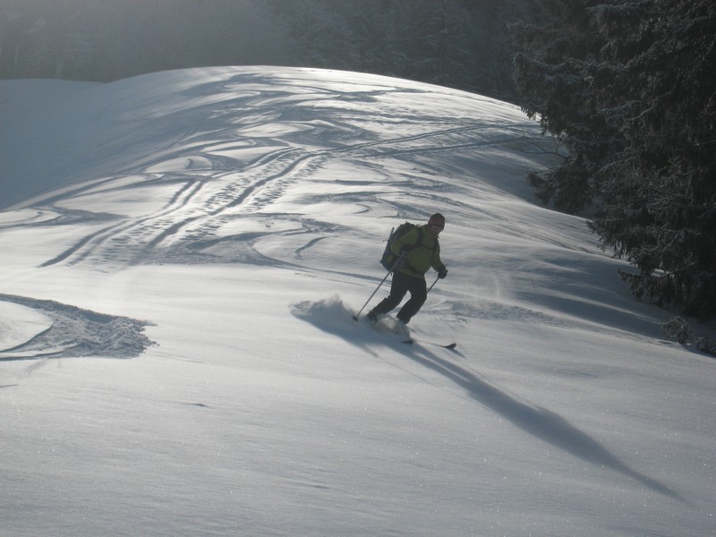 #11 Didier fait voler la poudre ! : Neige 5* sous le bec Charvet Didier fait voler la poudre ! : Neige 5* sous le bec Charvet