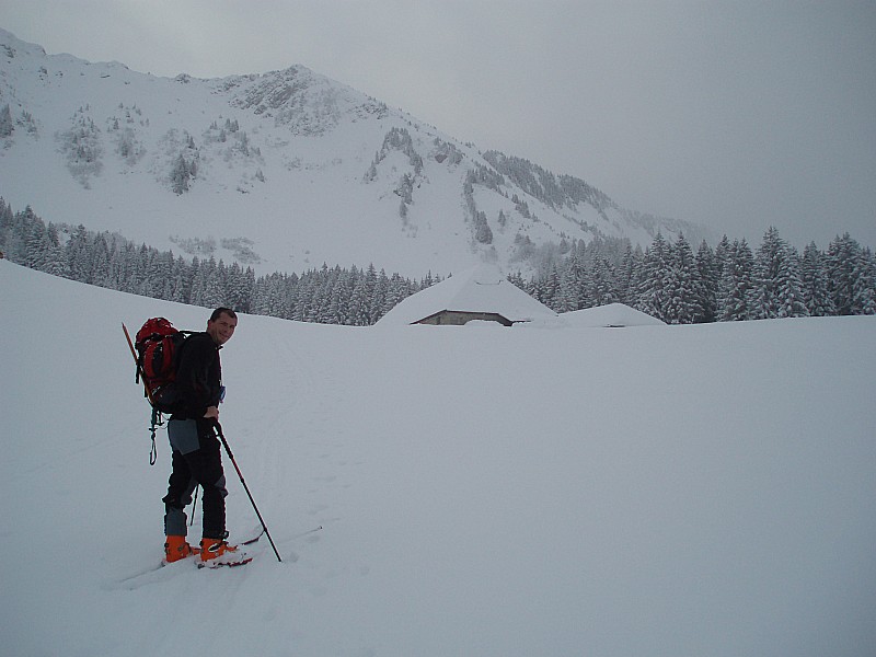 #2 Chalet du Lauzarin : On sort de la forêt et du brouillard Chalet du Lauzarin : On sort de la forêt et du brouillard