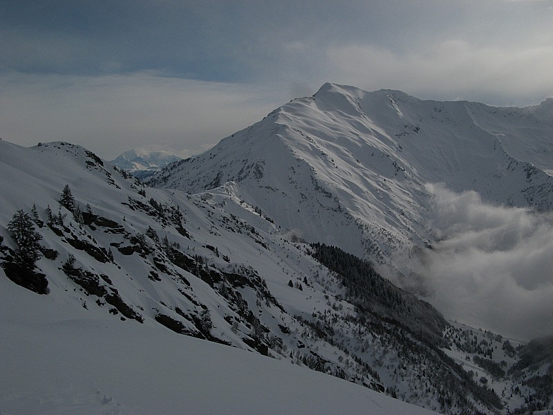 #3 Vue sur Le Mt Bellacha : Vue sur le Mont Bellacha 2484m depuis le Lac Noir Vue sur Le Mt Bellacha : Vue sur le Mont Bellacha 2484m depuis le Lac Noir