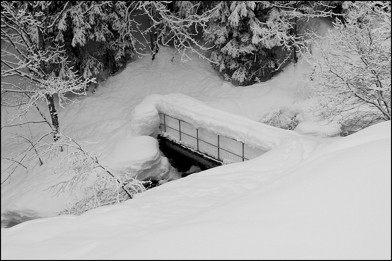 #4 pont de la moletta : Ne pas compter sur les rembardes si l pont de la moletta : Ne pas compter sur les rembardes si l'on veut traverser