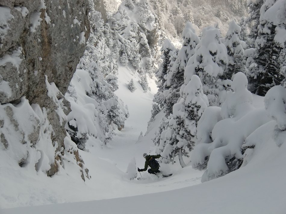 Couloir rectiligne : Juste avant de négocier  l'étroiture (ph. Guigui)