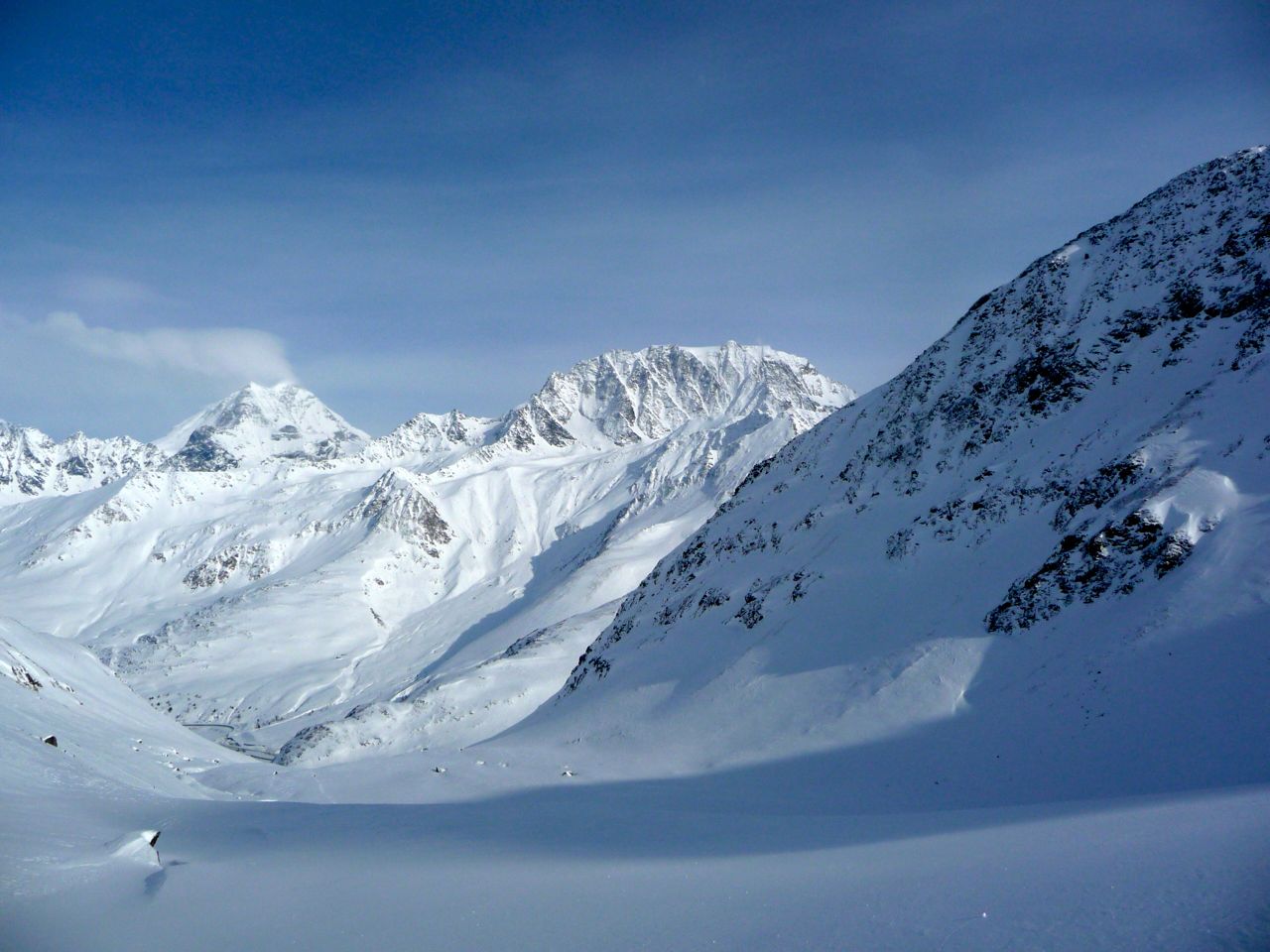 #7 Comb de Drône : avec Vélan et Combins en toile de fond Comb de Drône : avec Vélan et Combins en toile de fond
