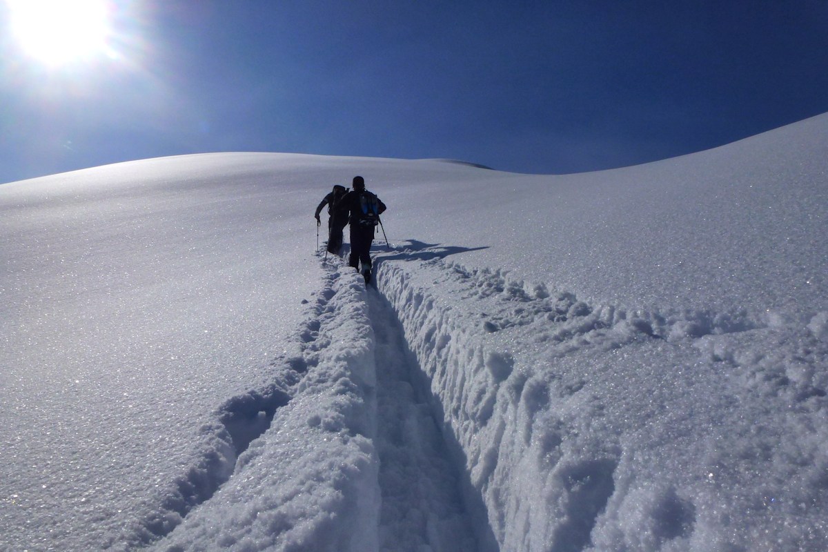 #9 Une véritable tranchée : La neige a beau être légère, la trace est éprouvante. Une véritable tranchée : La neige a beau être légère, la trace est éprouvante.