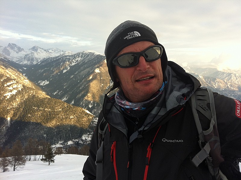 #6 Le président : Le président content d Le président : Le président content d'être de là pour sa deuxième sortie de la journée, a change du ski sanglier au Mont Vial...