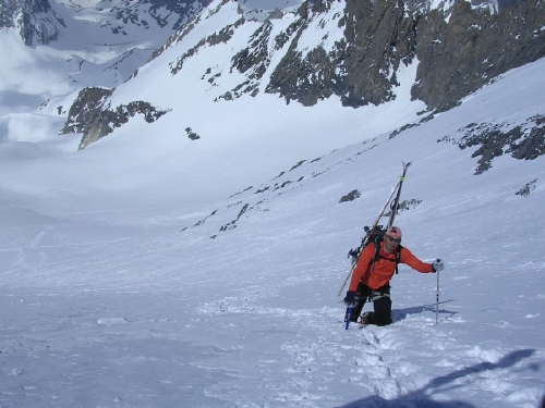 grands couloirs : Bob dans la partie raide avent le col des grands couloirs