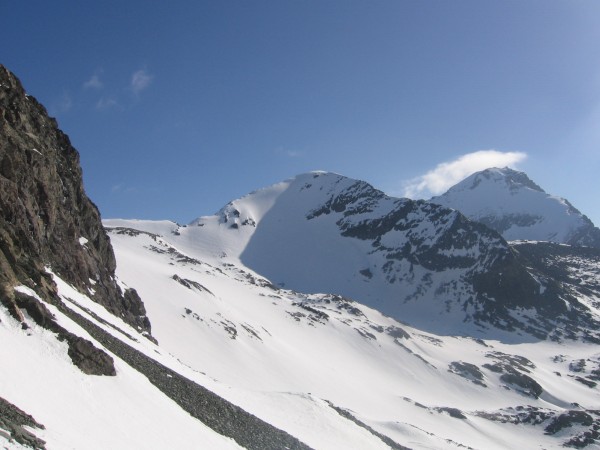 #3 au pied du passage du colerin : face SO de la pointe de chalanson et la grande ciamarella au 2nd plan au pied du passage du colerin : face SO de la pointe de chalanson et la grande ciamarella au 2nd plan
