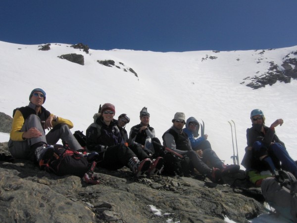 cochonnaille à 3000 m : sous la face SO de la pointe de chalanson ...
on est en plein hold-up !