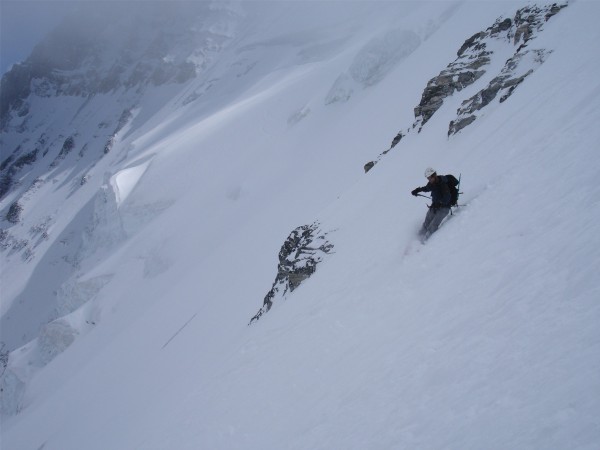 Dans la face : Dans le haut de la face