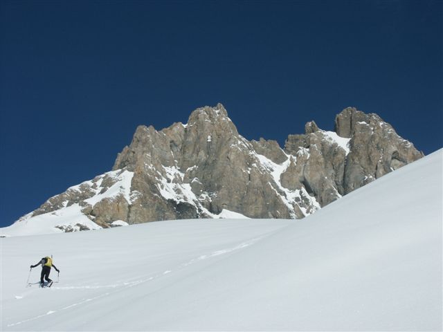 #2 Parrachée : Etienne à la trace. Parrachée : Etienne à la trace.