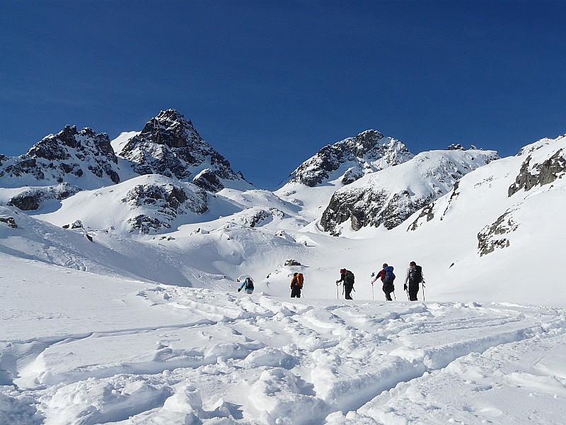 #23 Breche en vue : pas mal de monde dans la montée Breche en vue : pas mal de monde dans la montée