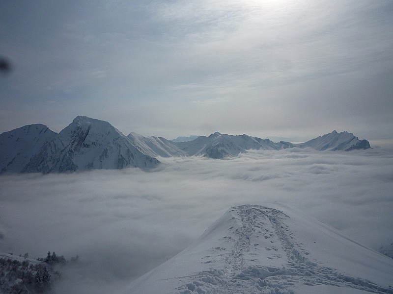 #6 Les Bauges sous les nuages : Pecloz, Armenaz, Arces, Arlicots et Arclusaz Les Bauges sous les nuages : Pecloz, Armenaz, Arces, Arlicots et Arclusaz