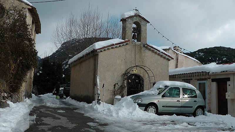 780m : retour à St Pons dans sa parure d'hiver