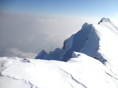 #1 Le sommet : soleil sur les sommets Le sommet : soleil sur les sommets