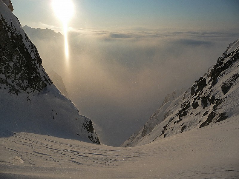 #4 Pertuis : Entrée du couloir au soleil couchant... magique ! Pertuis : Entrée du couloir au soleil couchant... magique !