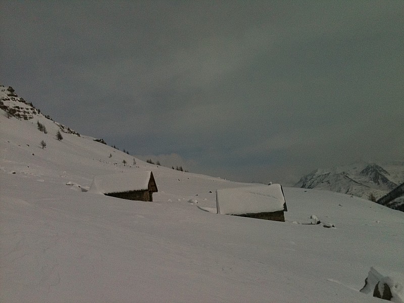#5 Home sweet home : ça touche de partout!
Ski cailloux welcome. Home sweet home : ça touche de partout!
Ski cailloux welcome.