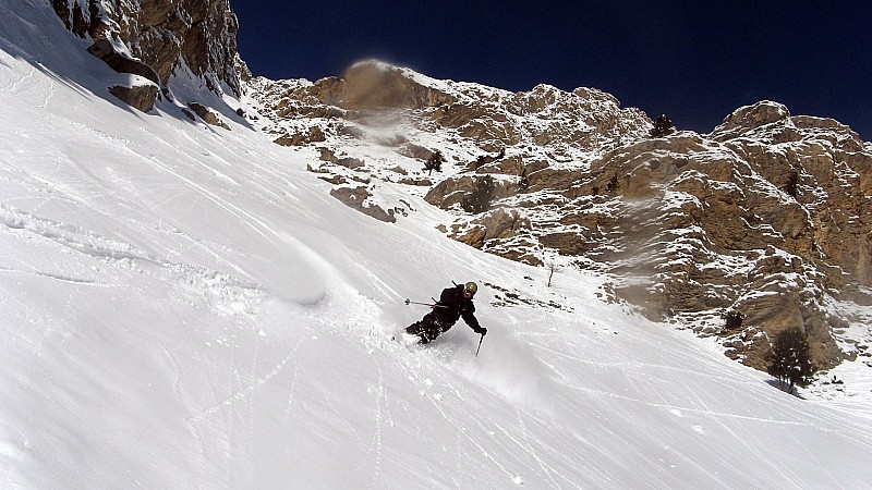 #13 Plus bas : Le couloir s Plus bas : Le couloir s'évase progressivement.