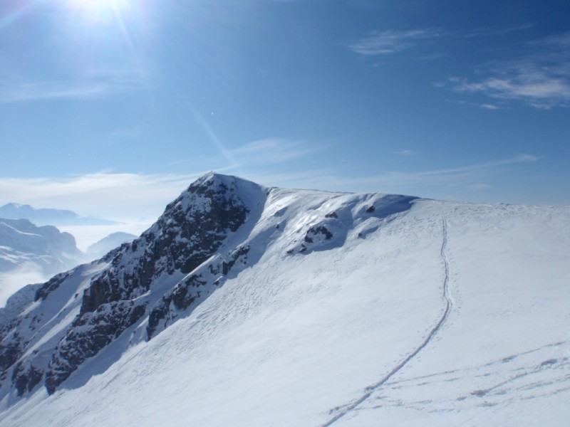 #7 sommet du gd Colon : on ne reste pas longtemps , meme au soleil il fait vraiment froid ! sommet du gd Colon : on ne reste pas longtemps , meme au soleil il fait vraiment froid !